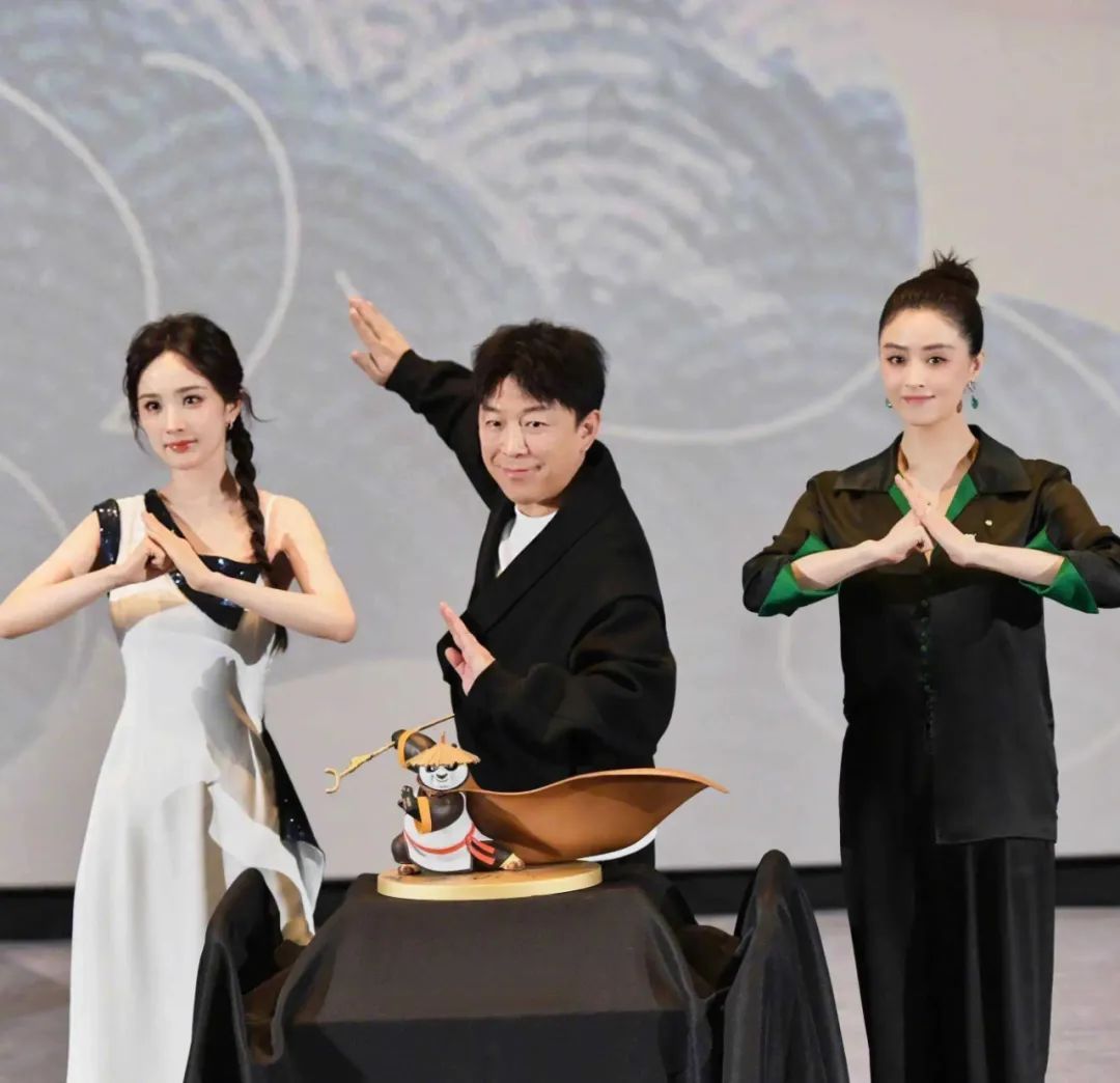 41岁蒋欣身材逆袭,泳装照惊艳网友