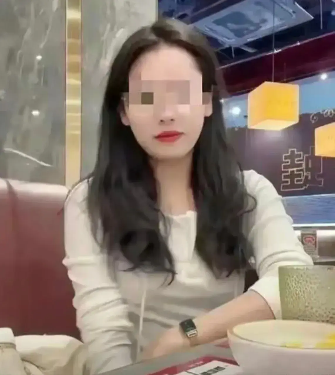 惊爆!上海女律师出轨内幕,不雅视频疯传,吃瓜群众速来,太辣眼!