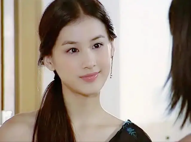 黄圣依早年风采再现,清新脱俗颜值爆表