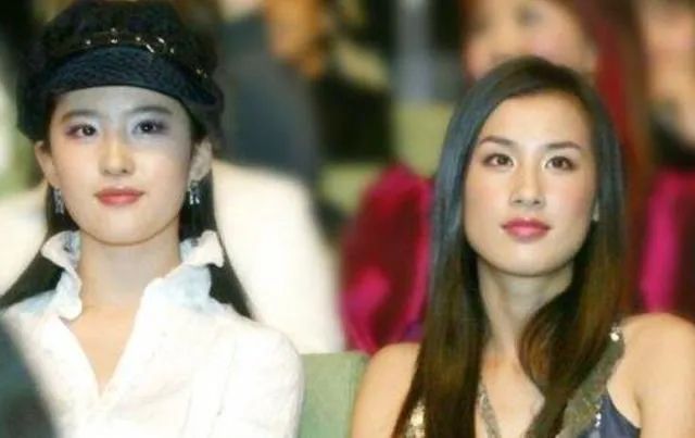 黄圣依早年风采再现,清新脱俗颜值爆表