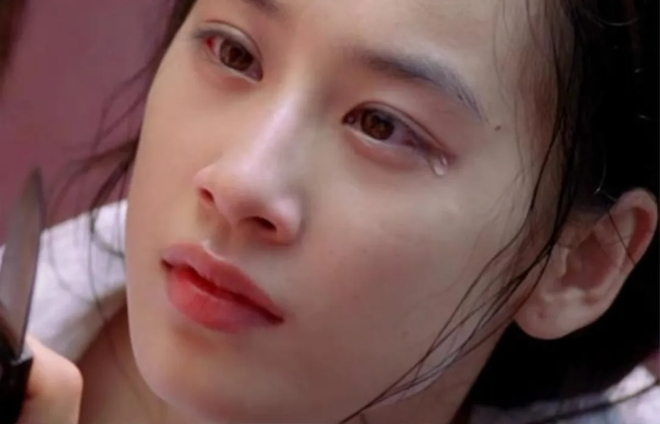 黄圣依早年风采再现,清新脱俗颜值爆表